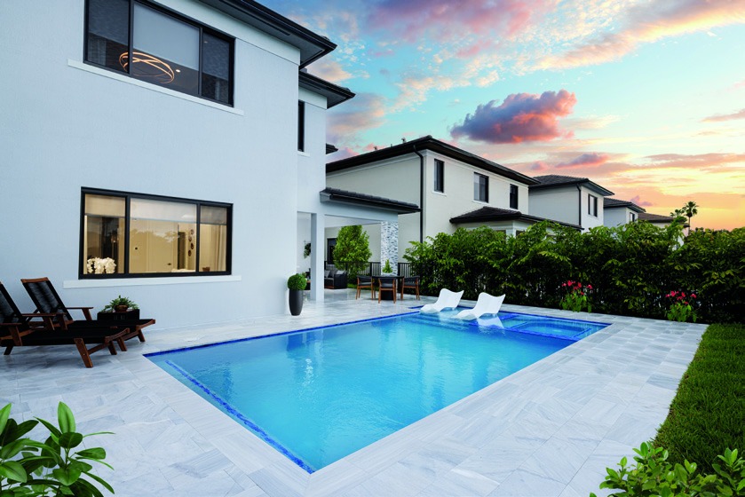 Private pool at a Greenview at Presidential residence