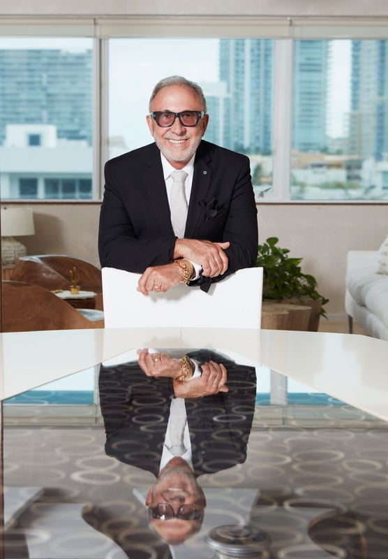 Emilio Estefan
