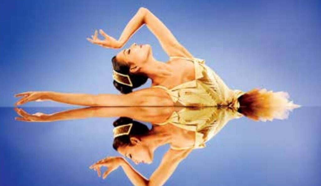Pari Dukovic photograph from En Pointe - Dance & Fashion