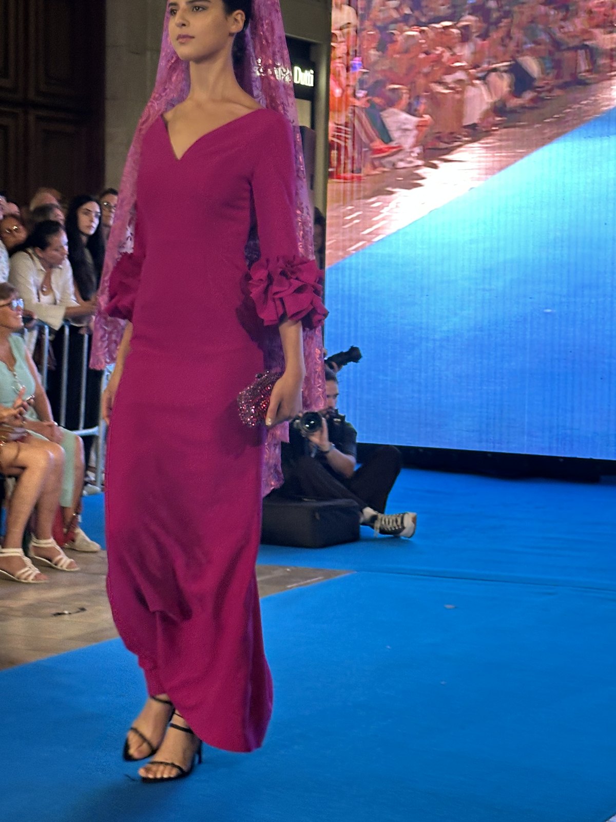 Look en la pasarela de Pasarela Larios Málaga Fashion Week en Calle Larios