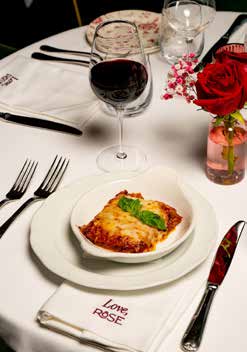 Mesa servida en Rose Café & Restaurant, Sunny Isles